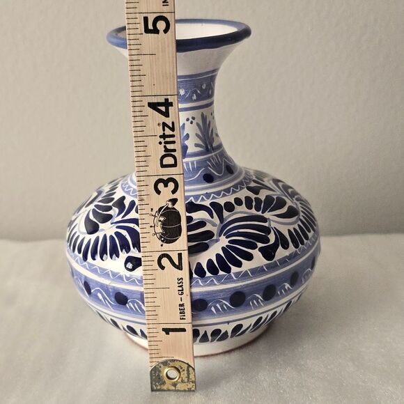 NOT FOR SALE Vintage Talavera Blue And White Mexican Majolica Pottery Vase 5" - Picture 8 of 8